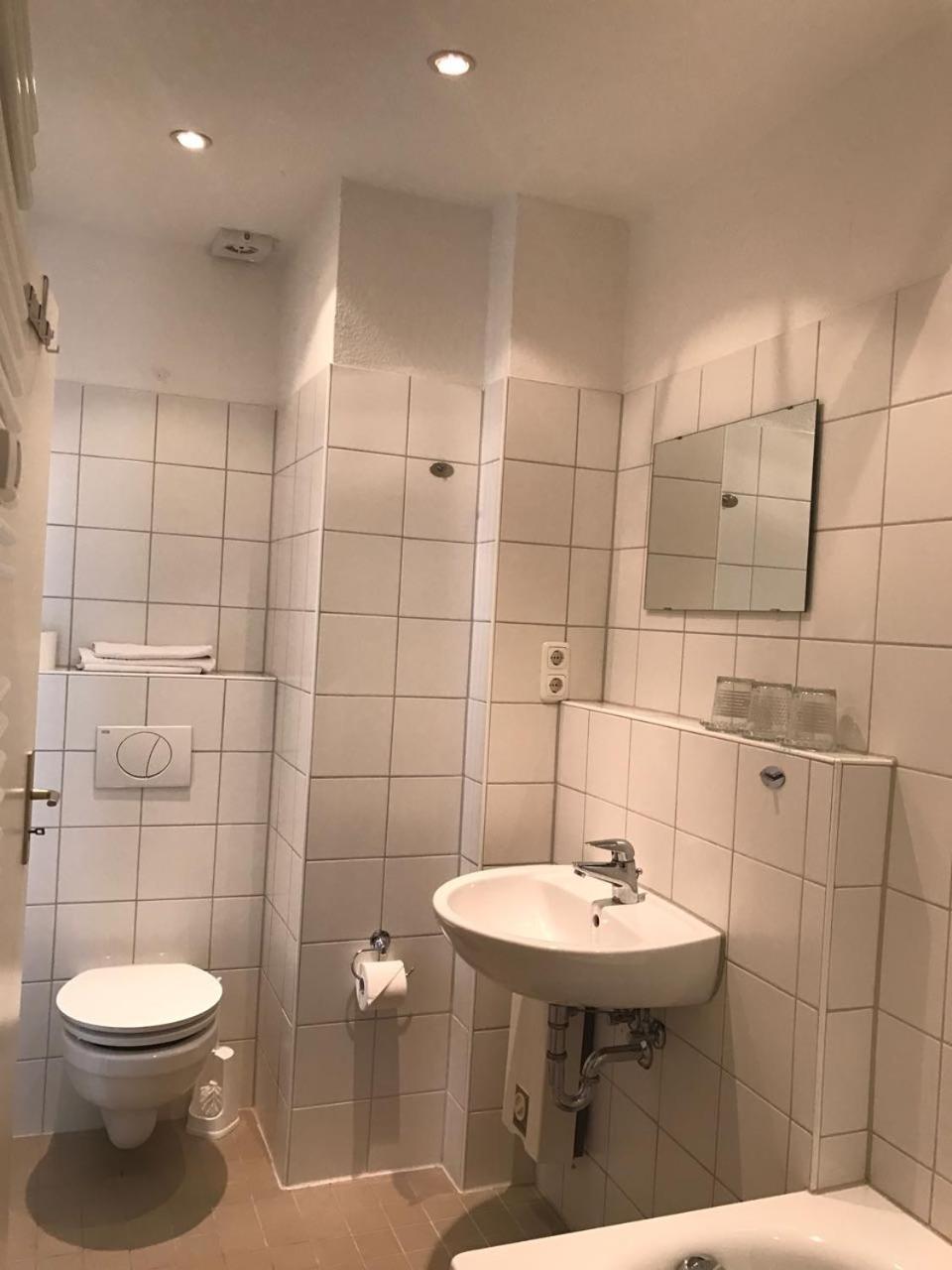 Goldener Anker Hotell Genthin Exteriör bild