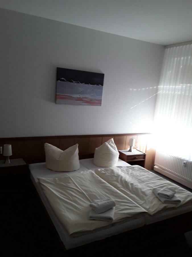 Goldener Anker Hotell Genthin Exteriör bild